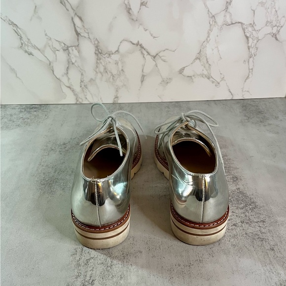 Stuart Weitzman - Picture 5 of 11